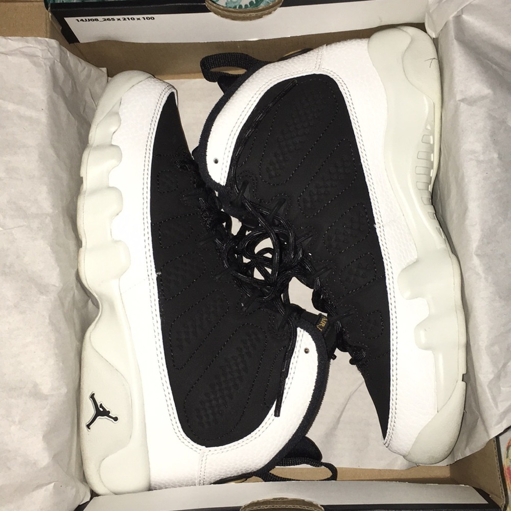 Jordan Retro “City of Flight” 9’s